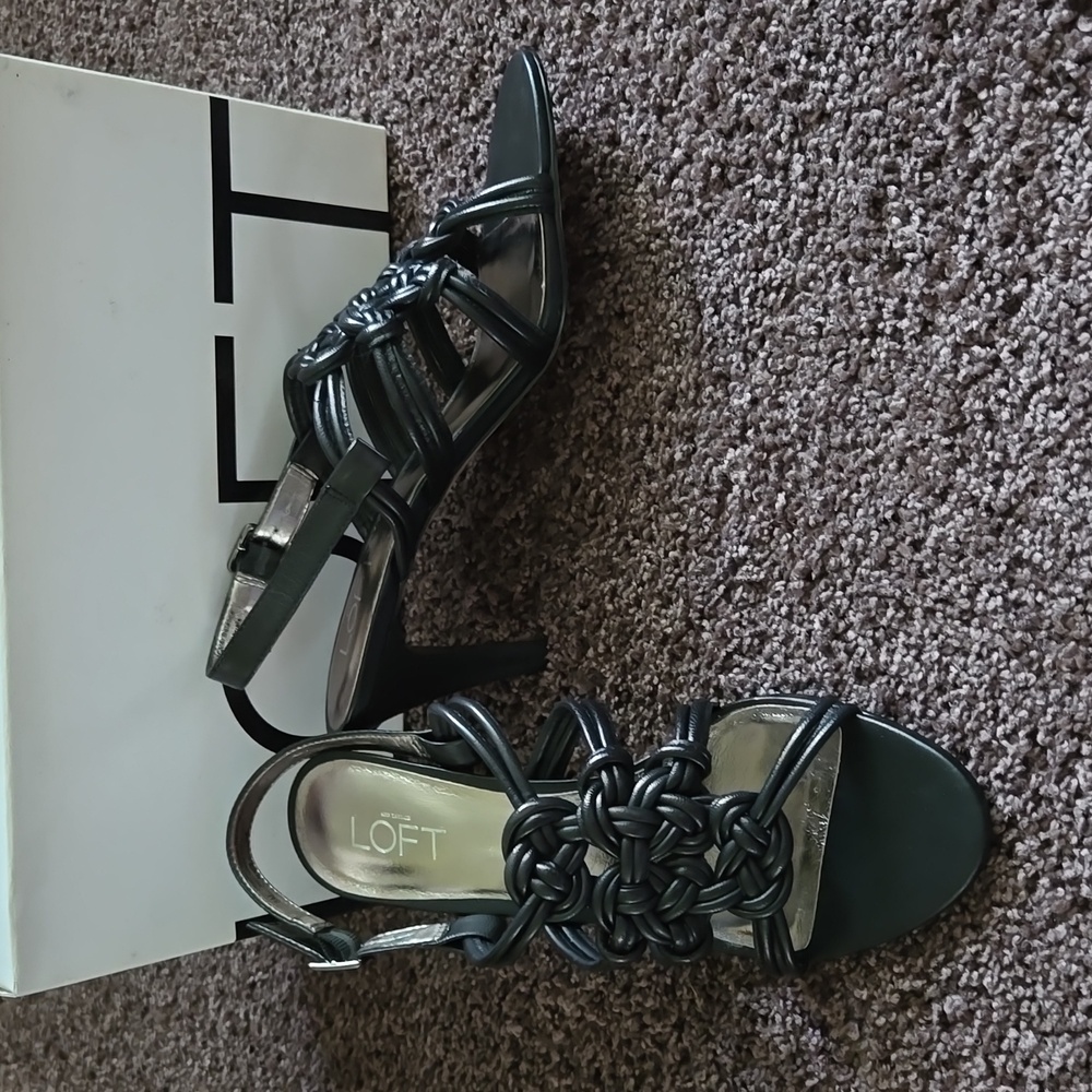 NEW Ann Taylor Loft Black Leather Knotted Heels 8M